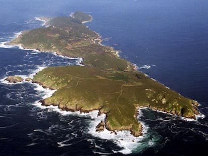 Vista a&eacute;rea de la isla de Ons, en la r&iacute;a de Pontevedra.