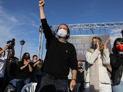 Pablo Iglesias, Yolanda Díaz, e Isa Serra, en el acto de cierre de campaña de Unidas Podemos este domingo en Vicálvaro.