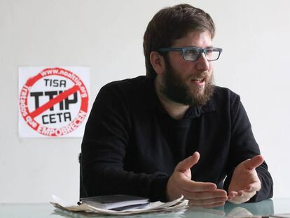 Miguel Urb&aacute;n, cabeza de lista de Anticapitalistas, en entrevista con EL PA&Iacute;S. 