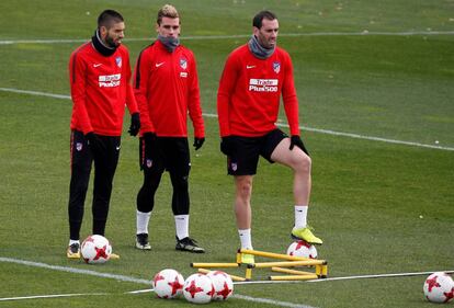 Entrenamiento del equipo rojiblanco previo al encuentro contra el Elche