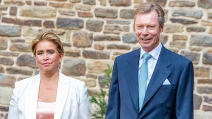 Enrique y María Teresa, grandes duques de Luxemburgo, en el bautizo de su quinto nieto, Carlos, segundo en la línea de sucesión al trono, en septiembre de 2020.