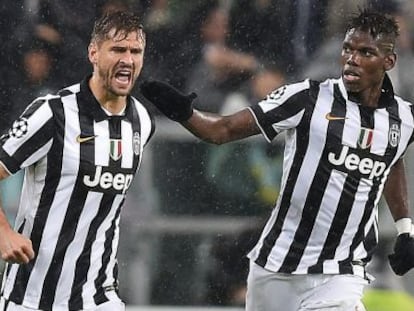 Llorente y Pogba celebran el tercer tanto de la Juve.