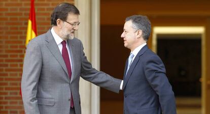 Mariano Rajoy recibe en la Moncloa a Iñigo Urkullu, en una imagen de archivo