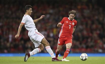 Rodri, ante Joe Allen.