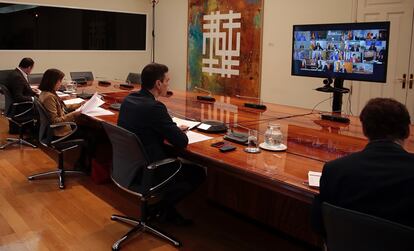 Videoconferencia del presidente del Gobierno con los presidentes autonómicos.