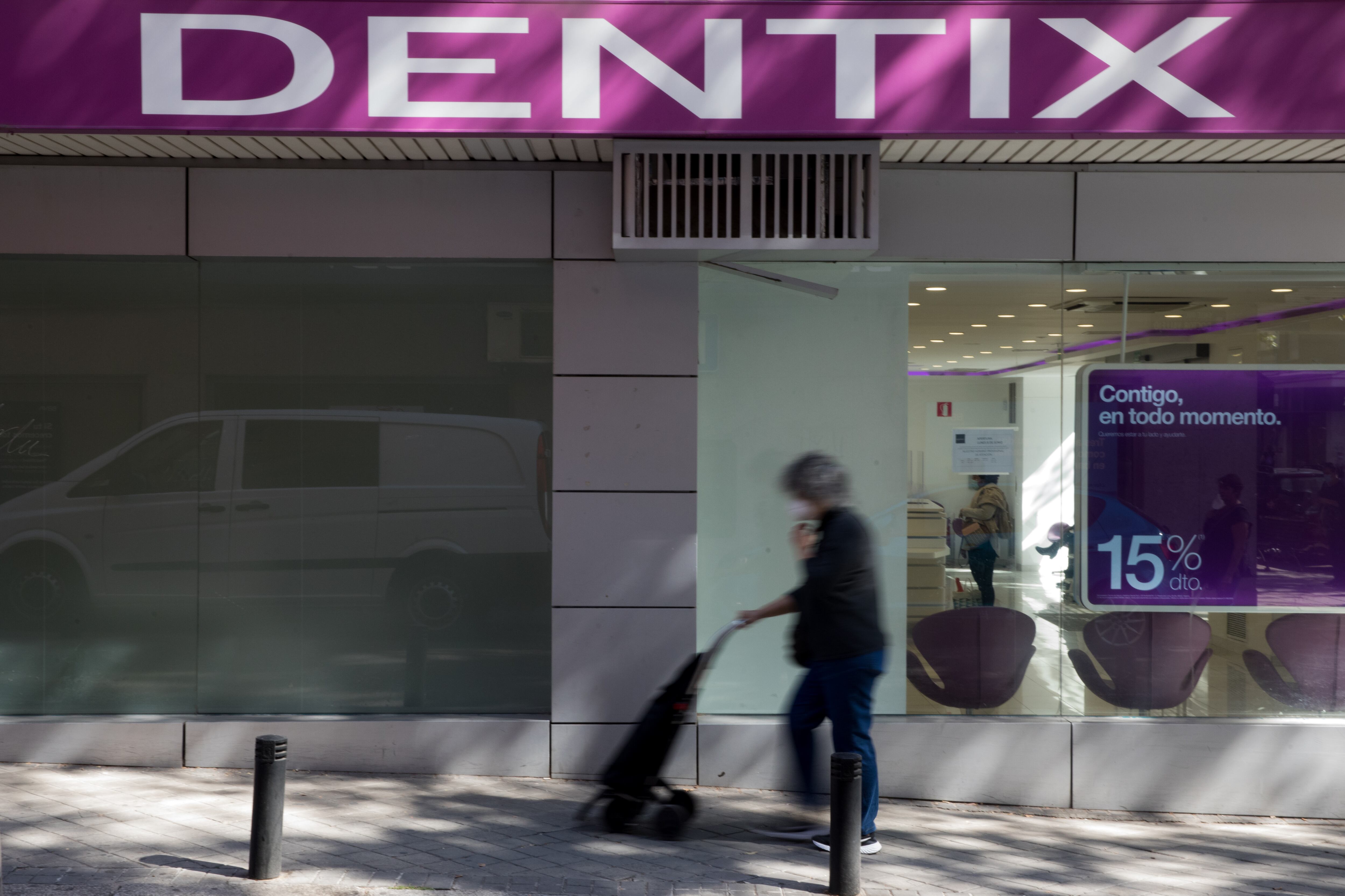 KKR acuerda con Dentix pagar hasta 250 millones a sus acreedores tras la quiebra de la clínica dental en 2020