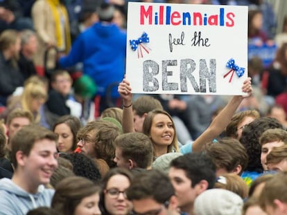 Una seguidora de Bernie Sanders en un acto de campa&ntilde;a reciente.