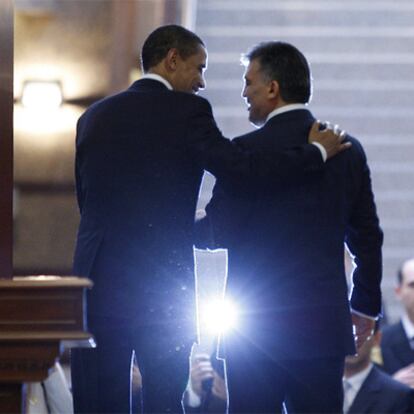 Barack Obama y el presidente turco, Abdulá Gül, al término de una rueda de prensa en Ankara.