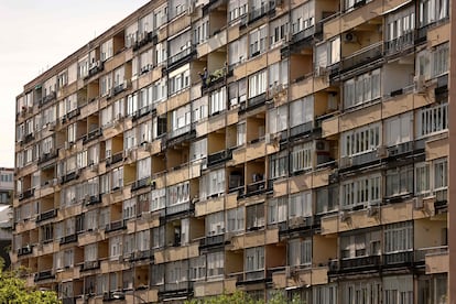 Edificio de pisos en Madrid. 