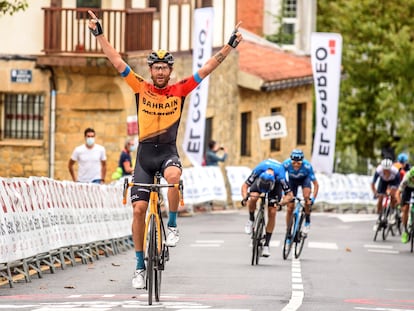 Caruso se impone en la meta de Getxo.