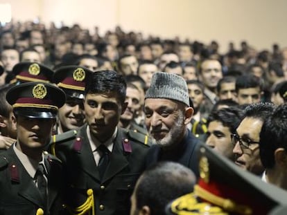 Hamid Karzai, tras una conferencia en la Academia Militar de Kabul, el pasado 16 de febrero.