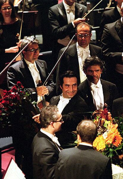 Riccardo Muti, en el centro de la imagen.