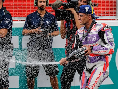 Jorge Martín celebra su segundo puesto en la carrera al sprint del Gran Premio de Malasia.