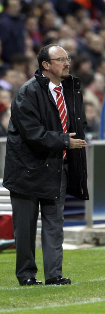 El técnico en 2008, en su etapa al frente del Liverpool.