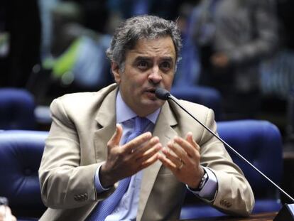 O senador A&eacute;cio Neves, no plen&aacute;rio. 