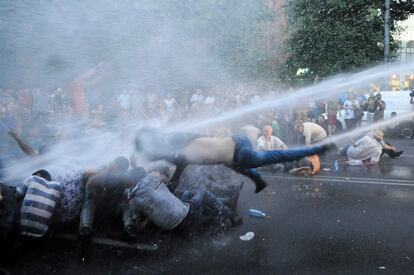 Manifestación contra la subida del precio de la electricidad en Yerevan, Armenia.