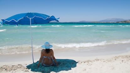 Disfruta de una buena sombra en la playa. GETTY IMAGES.