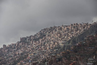 Vista de El Alto, la ciudad boliviana con mayor concentración de población indígena, este sábado.