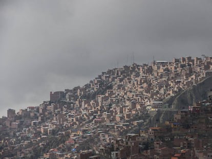 Vista de El Alto, la ciudad boliviana con mayor concentración de población indígena, este sábado. 