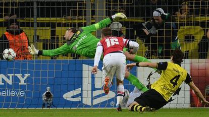 Ramsey marca el gol de la victoria en Dortmund.