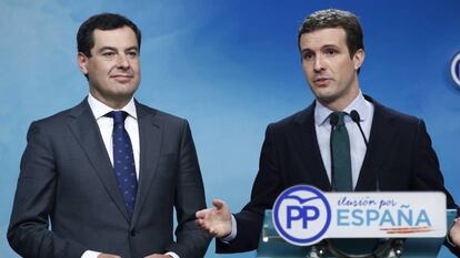 El candidato a la Presidencia de la Junta de Andalucía, Juan Manuel Moreno, y el presidente nacional del Partido Popular, Pablo Casado, este lunes en Andalucía.