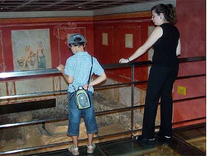 Sala de pinturas romanas del yacimiento arqueológico Casa del Obispo.