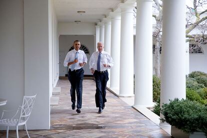 O então vice-presidente, com o presidente Barack Obama na Casa Branca em fevereiro de 2014