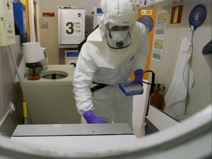 Dentro del laboratorio español que busca contra reloj la vacuna del coronavirus