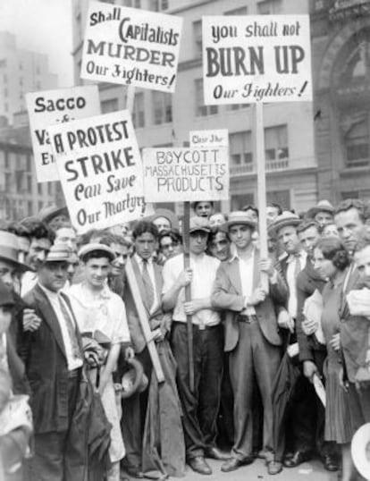 Manifestación en Manhattan (1927) por el caso 'Sacco-Vancetti'.