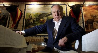 El escritor brit&aacute;nico Frederick Forsyth, en el madrile&ntilde;o hotel Villa Real. 