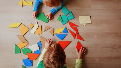 Estos juegos permiten estimular el pensamiento lógico de una forma lúdica. GETTY IMAGES.