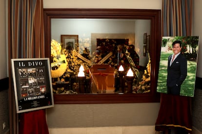 El féretro de Carlos Marín en el Tanatorio de San Isidro (Madrid), el 27 de diciembre de 2021.
