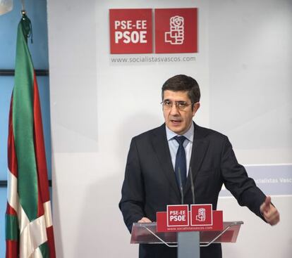 Patxi López durante la presentación de la ponencia política del VII Congreso