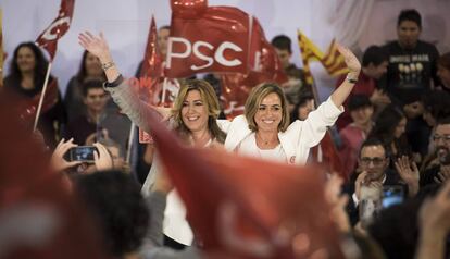 La presidenta de Andalucía, Susana Díaz, y Carme Chacón durante un mitin