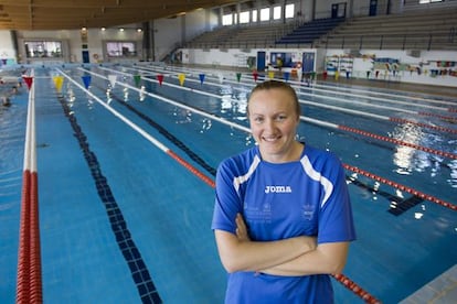 Nina Jivanevskaia, en la piscina del Patronato de Torremolinos. 