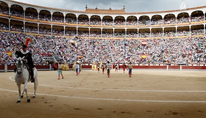 Paseíllo en la plaza de Las Ventas.