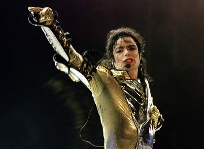 El 11 de julio de 2016, la ciudad de Nueva Jersey (Estados Unidos) declaró que, a partir de ese momento, todos los años se festejará en esa misma fecha el Día en honor de Michael Jackson.