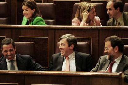 Zaplana (izquierda), Acebes y Rajoy, en la sesión de control al Gobierno del Congreso.