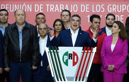 Rubén Moreira, Manuel Añorve, Alejandro Moreno y Carolina Viggiano durante una conferencia de prensa, el 12 de agosto de 2024.