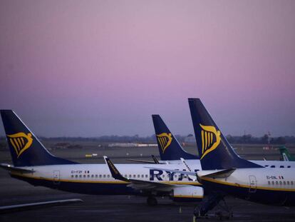 Los tripulantes de Ryanair convocan seis dias de huelga en pleno verano