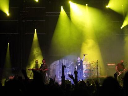 Actuación de Love of Lesbian en el festival Territorios de 2012.