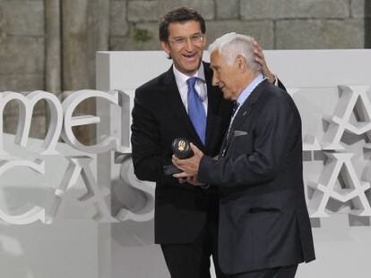 Alberto Nu&ntilde;ez Feij&oacute;o y Arsenio Iglesias, durante el acto de entrega de las Medallas Castelao