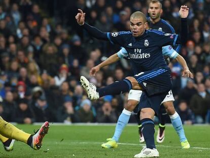 Joe Hart salvou o City no primeiro jogo.