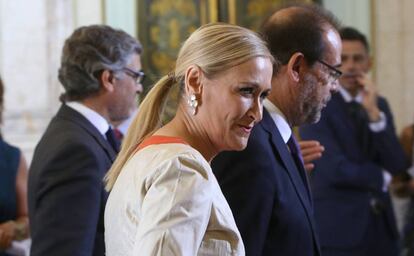 Cristina Cifuentes, ayer durante la apertura del Año Judicial presidida ayer por el presidente del Tribunal Supremo Carlos Lesmes y el Rey Felipe.