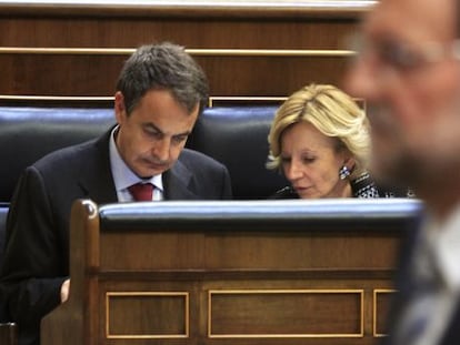 Pleno donde Zapatero (sentado junto a la exministra Salgado) anunció los recortes en mayo de 2010.