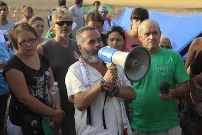 Interior ha entregado una citación al diputado autonómico de IU, Sánchez Gordillo. Dos jornaleros han sido detenidos en Córdoba y Málaga