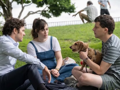 From left: Adam Brody, Lizzy Caplan and Jesse Eisenberg in the series 'Fleishman Is in Trouble.'