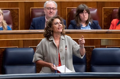 La ministra de Hacienda y Función Pública, María Jesús Montero, en el Congreso de los Diputados el 25 de mayo.