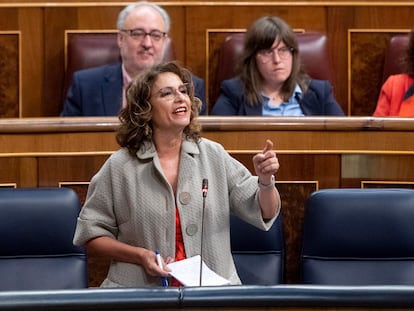 La ministra de Hacienda y Función Pública, María Jesús Montero, en el Congreso de los Diputados el 25 de mayo.