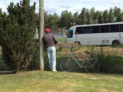 La Madrid, un pueblo de 15.000 habitantes que se debate entre la aceptación y el prejuicio.